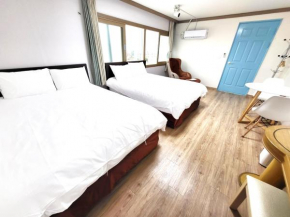 Top Island Hotel